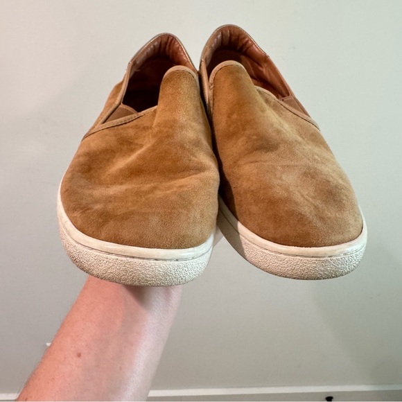 Ugg Cas Caramel Suede Leather Slip On Sneakers  Size 10 - Picture 3 of 9